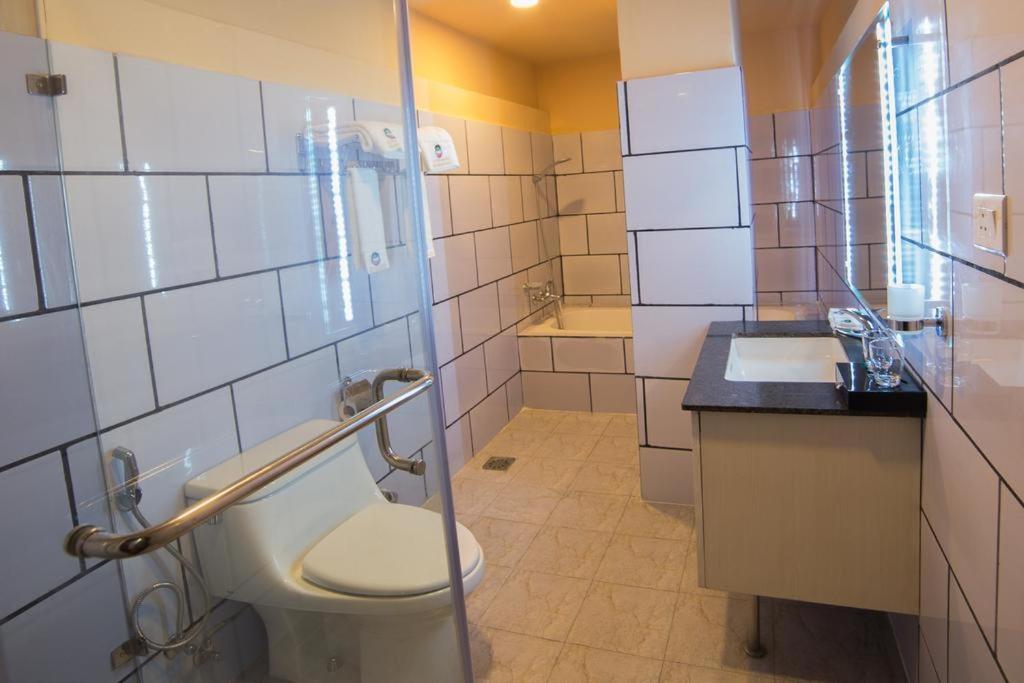 Kamalashi Boutique Inn Катманду Экстерьер фото
