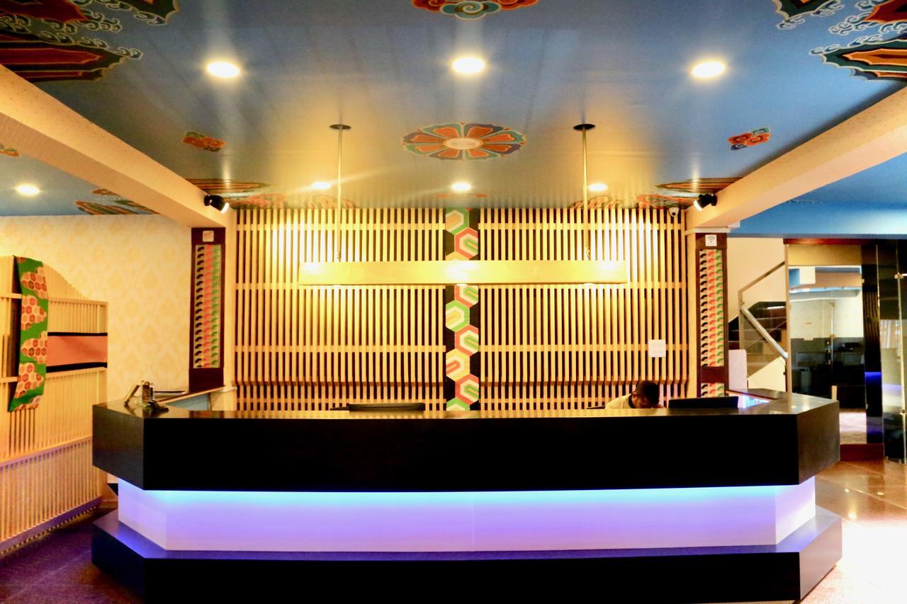 Kamalashi Boutique Inn Катманду Экстерьер фото