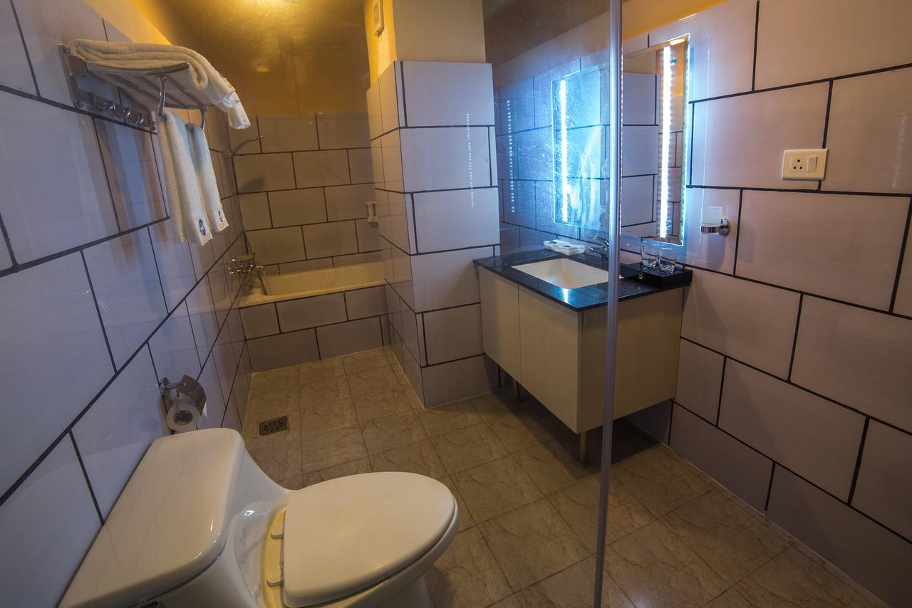 Kamalashi Boutique Inn Катманду Экстерьер фото